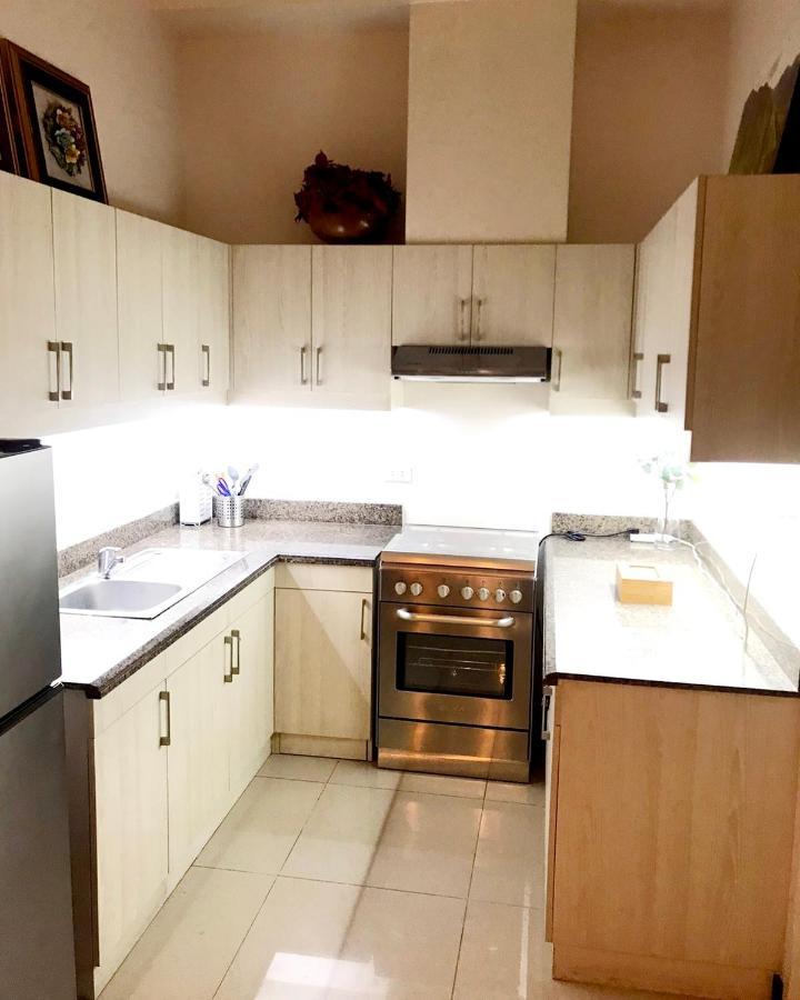Casa Antonio At Fairway Terraces Family Penthouse 2Br Wi-Fi Nr Golf, Airport, Fort Bgc Маніла Екстер'єр фото