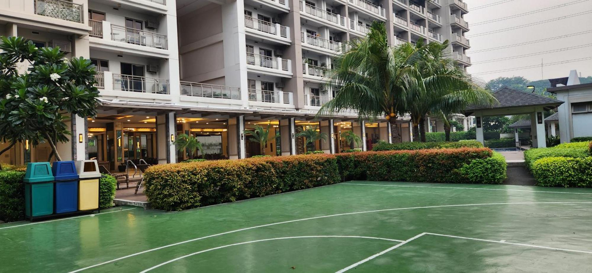 Casa Antonio At Fairway Terraces Family Penthouse 2Br Wi-Fi Nr Golf, Airport, Fort Bgc Маніла Екстер'єр фото
